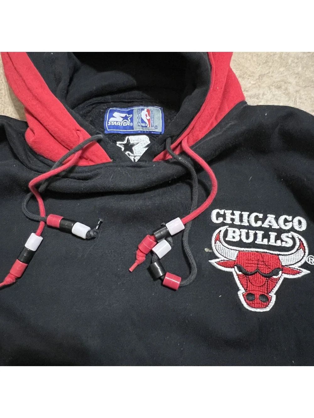 Vintage Starter NBA Chicago Bulls 90s Layered Beaded Hoodie Youth 23x19 Sports